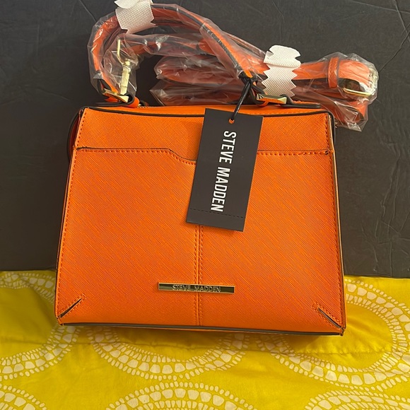 Steve Madden Accessories - Steve Madden Cross hand Bag